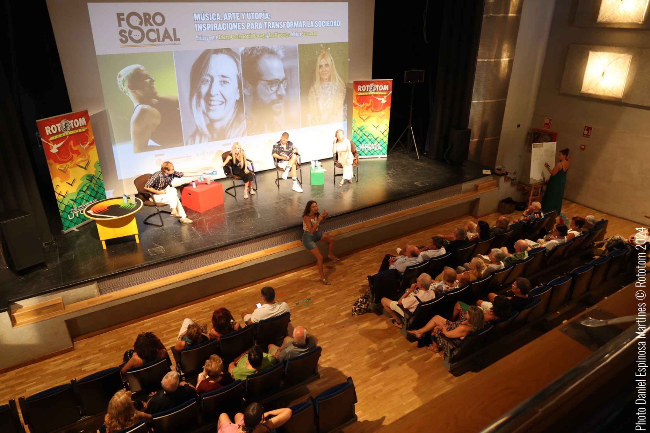 Imagen del evento Música, arte y utopía: inspiraciones para transformar la sociedad, desarrollado en agosto de 2024 en el marco del Foro Social del Fetsival Rototom Sunsplash en Benicassim.